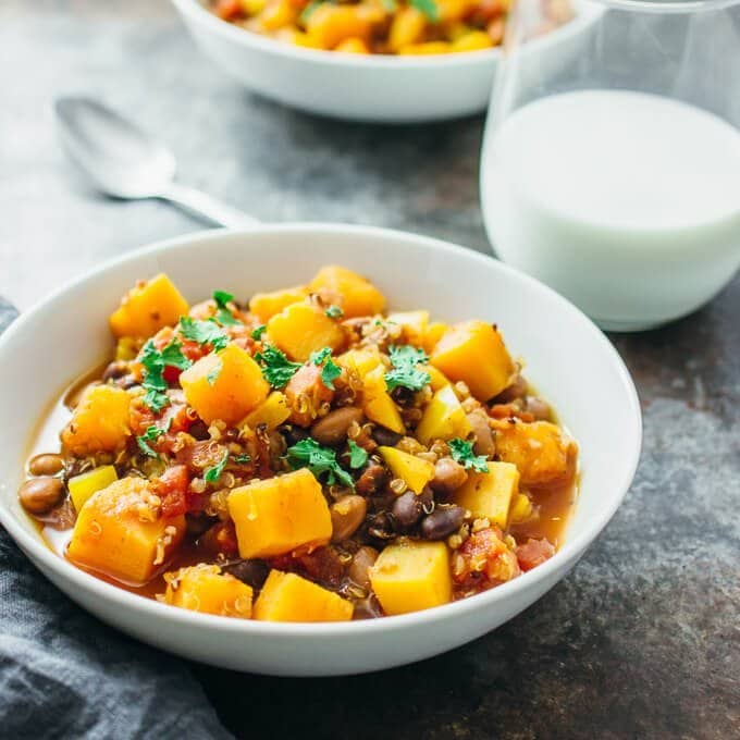 Looking to add some delicious, easy fall recipes to your meal plan? Here are 10 healthy, easy, dinner, fall recipes. #fallrecipes #falldinneridas #easyfallrecipes