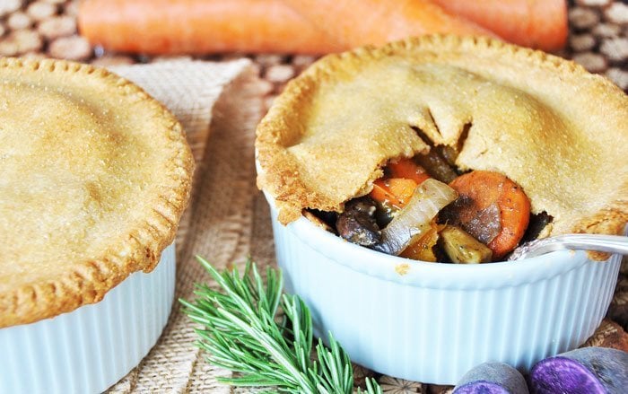 Looking to add some delicious, easy fall recipes to your meal plan? Here are 10 healthy, easy, dinner, fall recipes. #fallrecipes #falldinneridas #easyfallrecipes