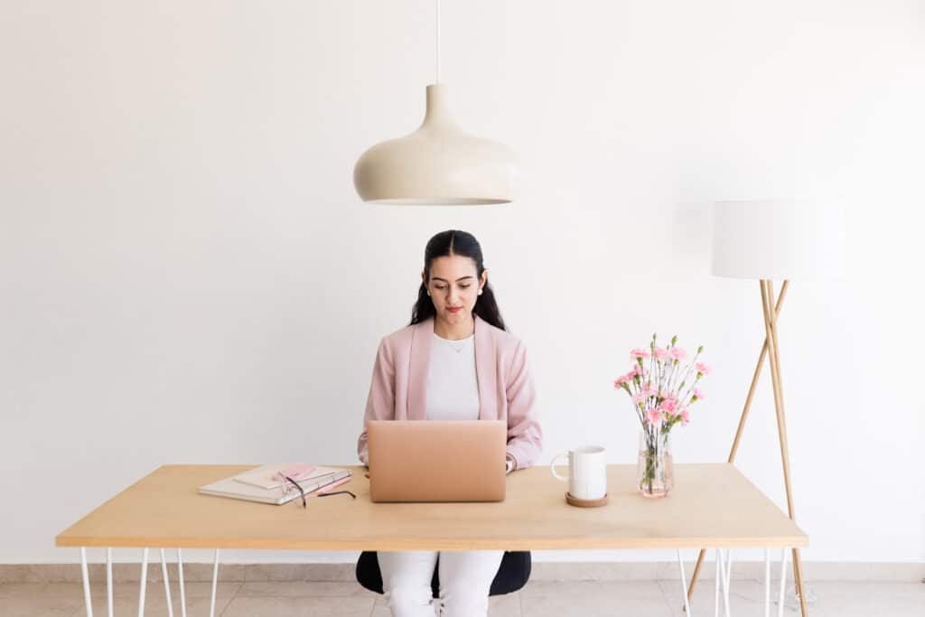 How To Make $300 Fast (In A Day or Week!). Do you need money quickly? Here's how to make $300 fast in a day or week for when you need money quickly.